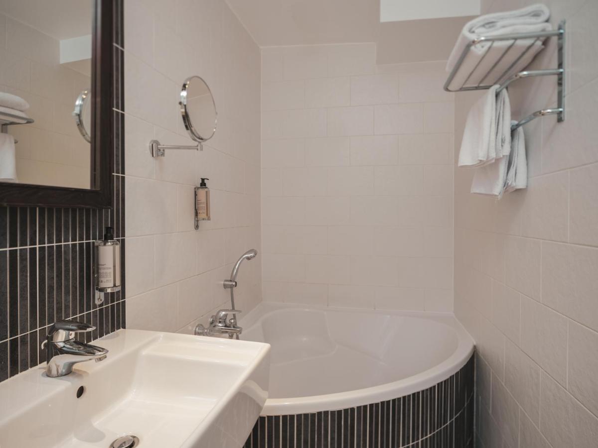 Hotel Brittany Paris Ngoại thất bức ảnh